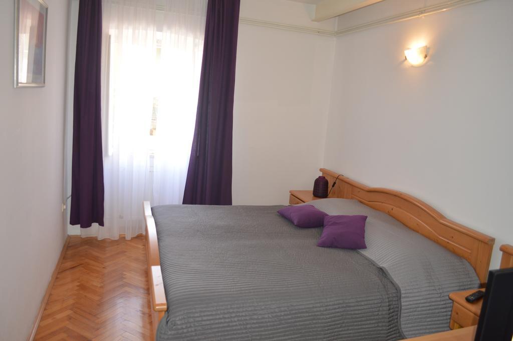 Guest House Kolarin Slano Rum bild